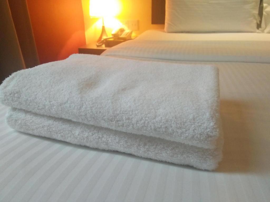 Zotel Business & Leisure Hotel Кучінг Екстер'єр фото